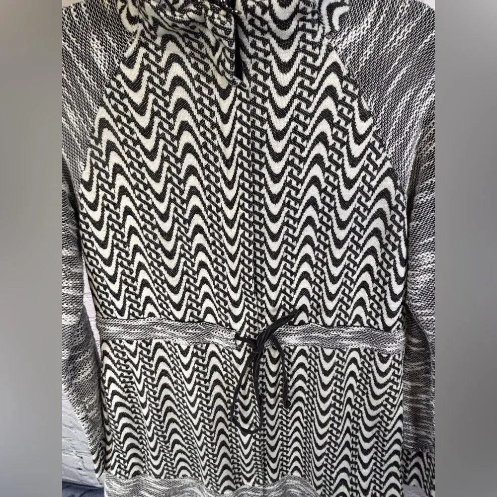 Skies are Blue Black White Boho Geo Zip Front Tie Waist Jacket Cardigan Size S